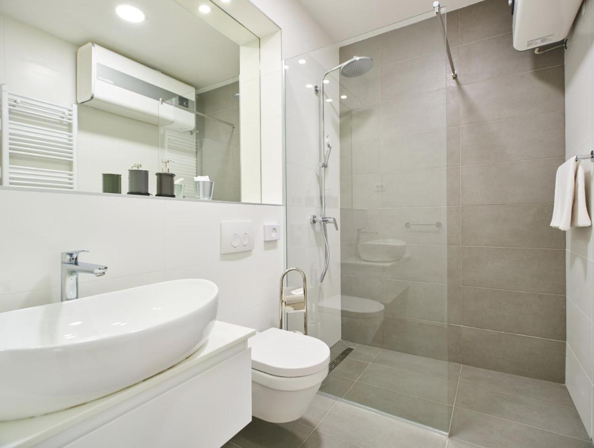 Bed Of Roses Apt 1, Luxury, Designer Decorated ซาเกร็บ ภายนอก รูปภาพ